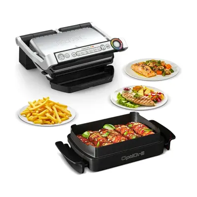 Tefal OptiGrill mit offener Klappe, daneben Teller mit Pommes, gegrilltem Fleisch und Gemüse