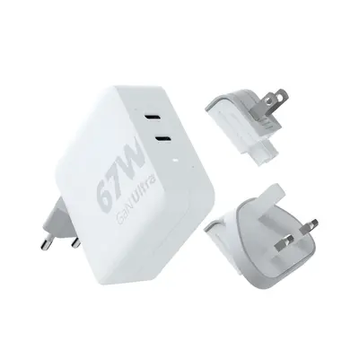 Xtorm 67W GaN-Ultra Ladegerät mit zwei USB-C Anschlüssen und austauschbaren Steckern