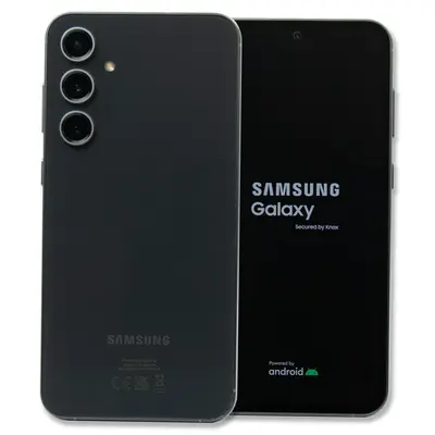 Samsung Galaxy S23 von hinten und vorne, schwarzes Gehäuse mit Dreifach-Kamera