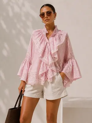 Damen Bluse mit Volants – Bandana Muster – Beige 100% Tencel Rosa