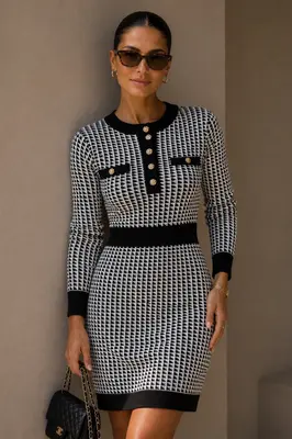 Damen Pulloverkleid mit Hahnentrittmuster & Zierknöpfen – Schwarz