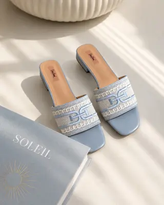 Damen Hellblaue Sommer Mules mit Stickerei, Pantoletten Sommerschuhe Gr. 38