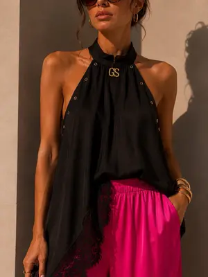 Gil Santucci Asymmetrisches Spitzen Top – Elegante Bluse mit Spitze. Schwarz