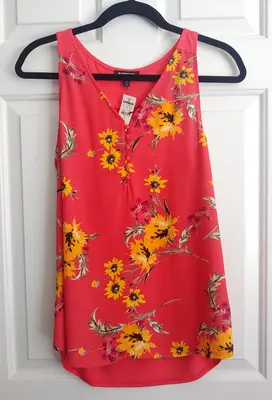 Express rotes ärmelloses Top mit Blumenmuster Größe Small neu mit Etikett