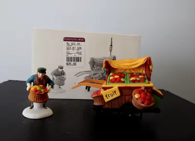 Department 56 CHELSEA MARKET FRUIT MONGER & CART Village Figurine RETIRED
