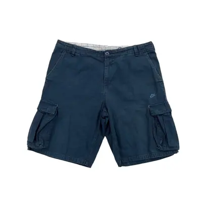 Nike Cargo kurze Hose - W36