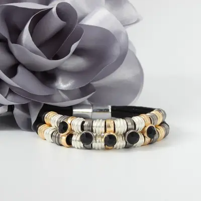 Luxus Armband Strass Design in der Farbe Schwarz mit Magnetverschluss