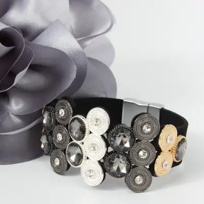 Luxus Armband Strass Design in der Farbe Schwarz mit Magnetverschluss