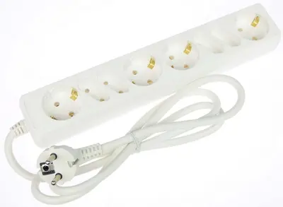 8-fach Mehrfachsteckdose Steckdosenleiste 4x Schuko 4x Euro weiss Stromverteiler