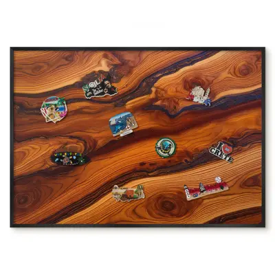 Magnettafel Magnetboard Reisemagnete Holzkrüge Schwarzer Rahmen 100x70 cm