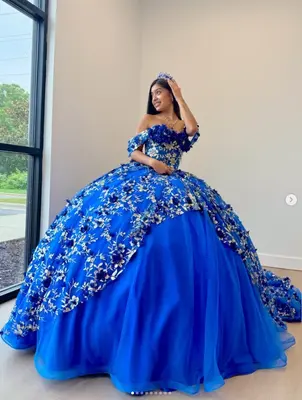 Königsblau Quinceanera Kleid schulterfrei 16er 3D Blumen