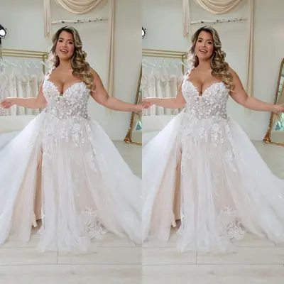 Elegante Brautkleider Seitenschlitz Spitze Applikationen A Linie Übergröße