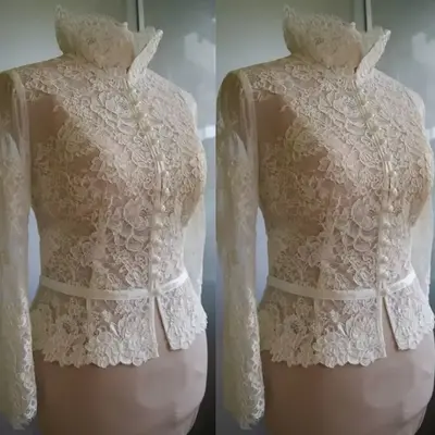 Langarm Hochzeitsjacke Spitze Braut Knopf Hochzeit Mantel Customiz Brautjacke