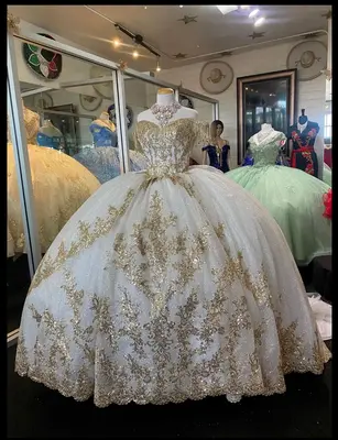 Luxus Quinceanera Kleider Gold Applikation Süß 16 Party Abschlussball Ballkleid