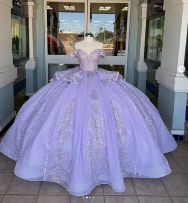 Lavendel Quinceanera Kleider Schulterfrei Glitzer Applikation Süß 16 Ballkleid