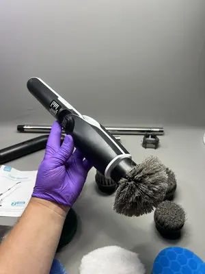Kabellose leistungsstarke Spin Scrubber elektrische Reinigungsbürste 52" langer