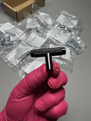 10x schwarze Schrankknöpfe T-Stange 50 mm Einloch Schublade