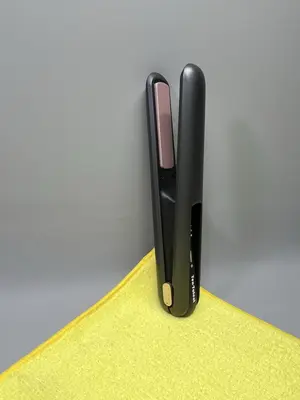 Akku Haarglätter Mini Lockenstab Schnellheizplatte 200°C Reisefertig
