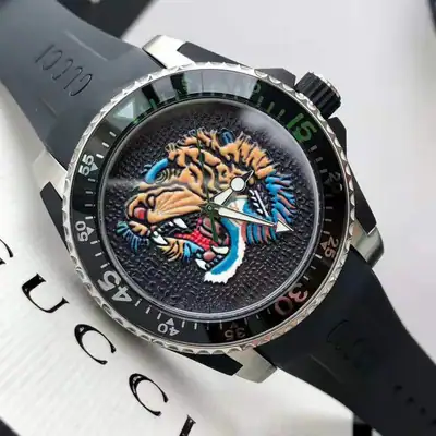 Gucci , Dive Tiger YA136318 Armbanduhr – neu – Uhren & Schmuck – überwiegend weiß – Foto 1 von 5