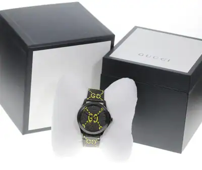 Gucci G Timeless Ghost Schwarzes Zifferblatt Schwarze Lederarmbanduhr – neu – Uhren & Schmuck – Foto 1 von 5
