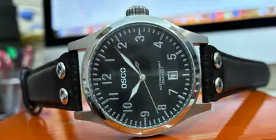 Osco Edelstahl Herrenuhr Zwiebel-Krone Flieger Arabische Zahlen 40mm mit Datum – gebraucht, wie neu – Uhren & Schmuck…