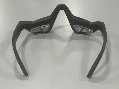 LUMINEX UNDER EYE RED THERAPIE LICHTBRILLE - SCHWARZ – gebraucht, gut – Sonstiges – Foto 1 von 5