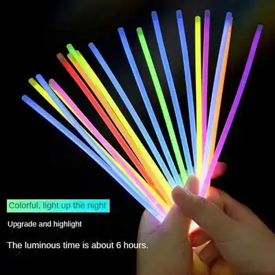 LEUCHTEND 100 STÜCK FLUORESZENZ LICHT LEUCHTEN PARTY STÄBE ARMBÄNDER HALSKETTEN – gebraucht, gut – Sonstiges – überwiegend…