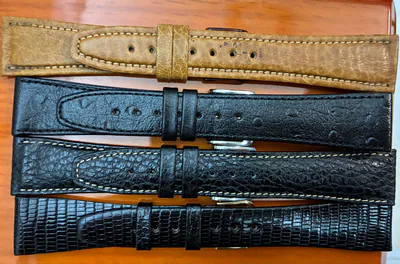 20mm Konvolut Leder-Uhrenarmbänder 4 Stück Marke Hirsch Musterbänder – gebraucht, wie neu – Uhren & Schmuck – überwiegend…