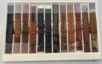 Konvolut 12 Stück Hübsche Uhrenarmbänder 18mm sortiert Leder extravagant – gebraucht, wie neu – Uhren & Schmuck…