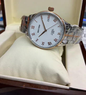 Herrenuhr Rhythm Automatik Edelstahl bicolor-rosé Römisch Datum Dresswatch – neu – Uhren & Schmuck – überwiegend beige…