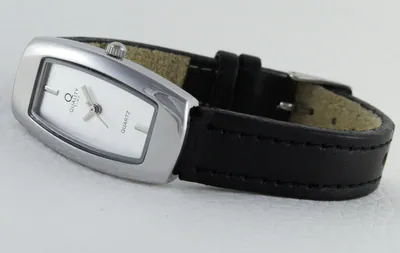 Damenuhr Quality Time Tonneau QLA-9000-AF schlicht elegant für jeden Tag – neu – Uhren & Schmuck – überwiegend beige – Foto…
