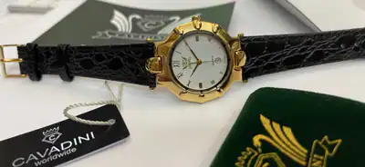 CAVADINI Andalus Designeruhr Damenuhr mit Datum CV-5030 Messing vergoldet – gebraucht, wie neu – Uhren & Schmuck – Foto 1…