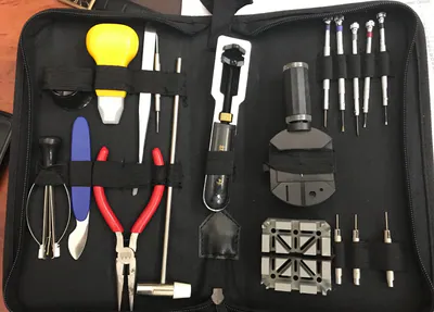 Uhren Reparatur Set qualitativ – neu – Uhren & Schmuck – überwiegend schwarz