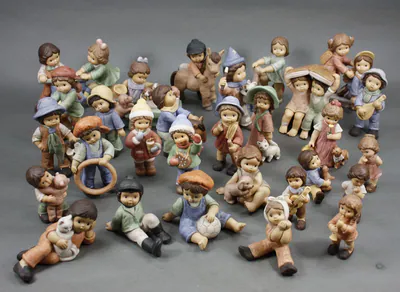 Sammlung 29x Goebel Figuren Nina & Marco – gebraucht, gut – Sonstiges – überwiegend grau – Foto 1 von 5