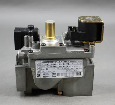 SIT Novamix Gasblock Gaskombiventil 822 Allgas 0063AQ7060/2 (3) ( WERK ) – gebraucht, gut – Sonstiges – überwiegend silber