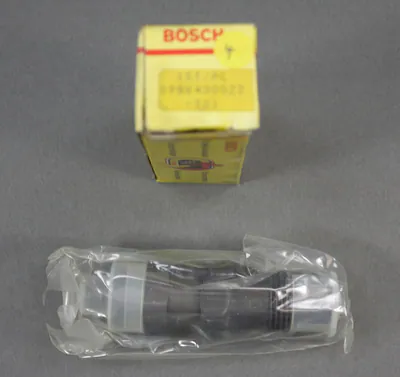 Bosch Düsenstock Düsenhalter mit Düse 0986430022 (4) – neu – Autos – überwiegend grau – Foto 1 von 2