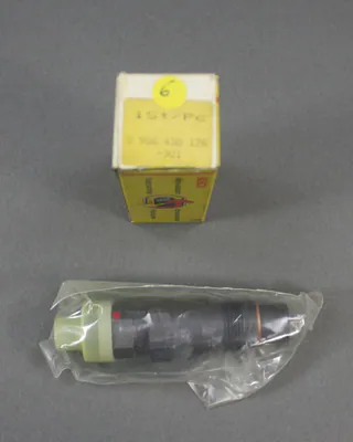 Bosch Düsenstock Düsenhalter mit Düse 0986430176 (6) – neu – Autos – überwiegend grau – Foto 1 von 2