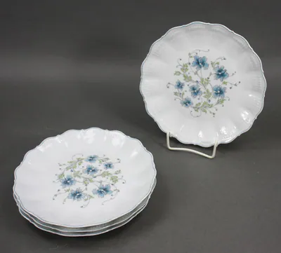 Giraud Limoges 4x Teller 18,5 cm Corail Blumen – gebraucht, gut – Sonstiges – überwiegend dunkelgrün – Foto 1 von 2