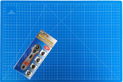 Schneidematte A3 + Rollmesser 5 Schichten! selbstheilend Schneideunterlage