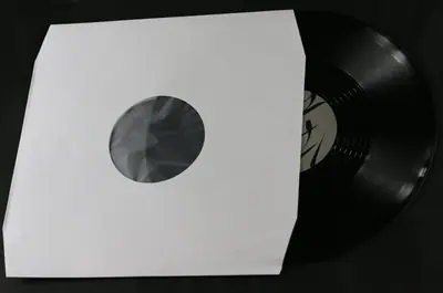100 St. reinweiße LP/Maxi Singles Innenhüllen, gefüttert mit Eckschnitt,90 gr.