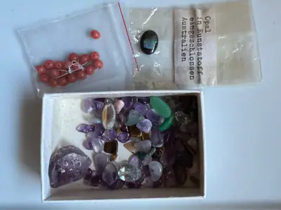 Steinesammlung Konvolut Trommelsteine Rohstein Schmucksteine Perlen Opal-Beilage