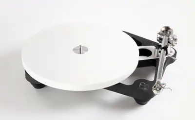 Rega Planar 10 (P10) Turntable with Factory Mounted Apheta 3 MC Cartridge