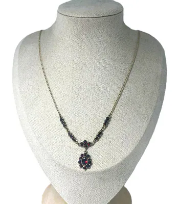 Antike böhmische Granat-Kette / Collier – Historismus mit feinem Anhänger