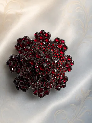 Böhmisch Granat - Antike Granatbrosche Stil Blüten-Cluster um 1900