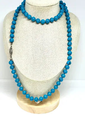 Vintage Luxus Kette 79cm Howlith Edelstein Türkis Farbe einzeln geknüpft Schmuck
