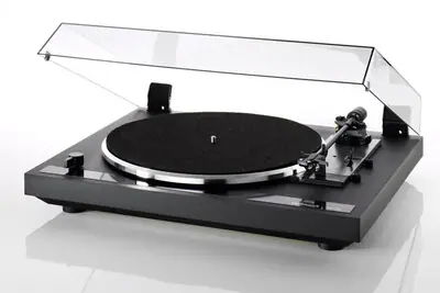 Thorens TD 235 belt drive turntable with TP 19-1 tonearm and AT-95E cartridge